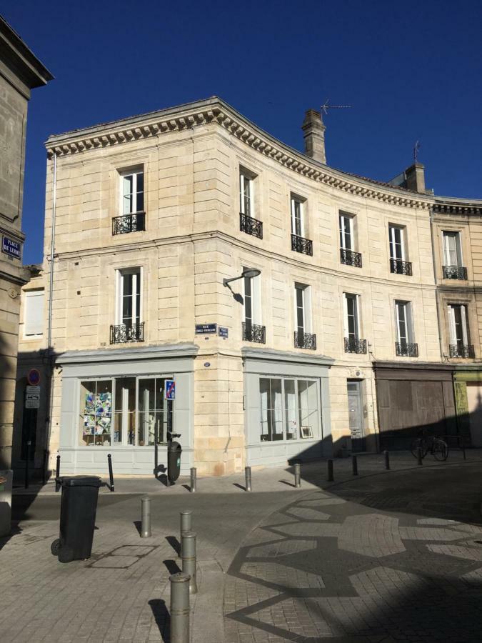 Charmant T2 Place De Lerme Bordeaux Exterior foto